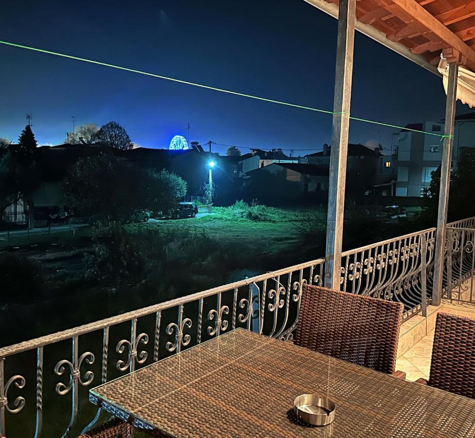 Living Apartment *